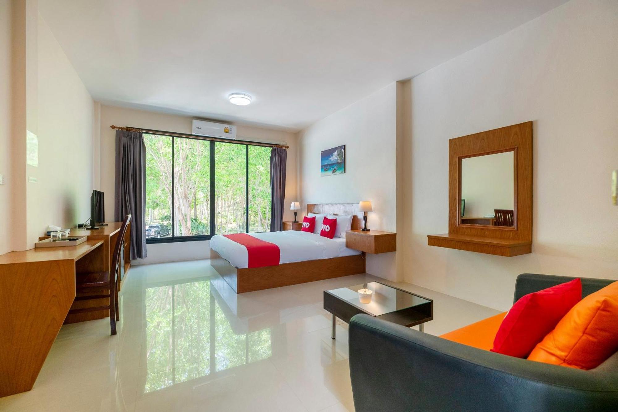 Oyo 665 Sj House Hotel Krabi town Eksteriør bilde